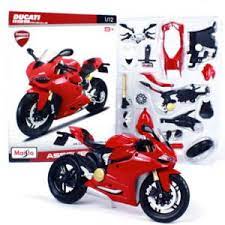MAISTO DUCATI 1199 PANIGALE 1/12 MOTORCYCLE MODEL KITS